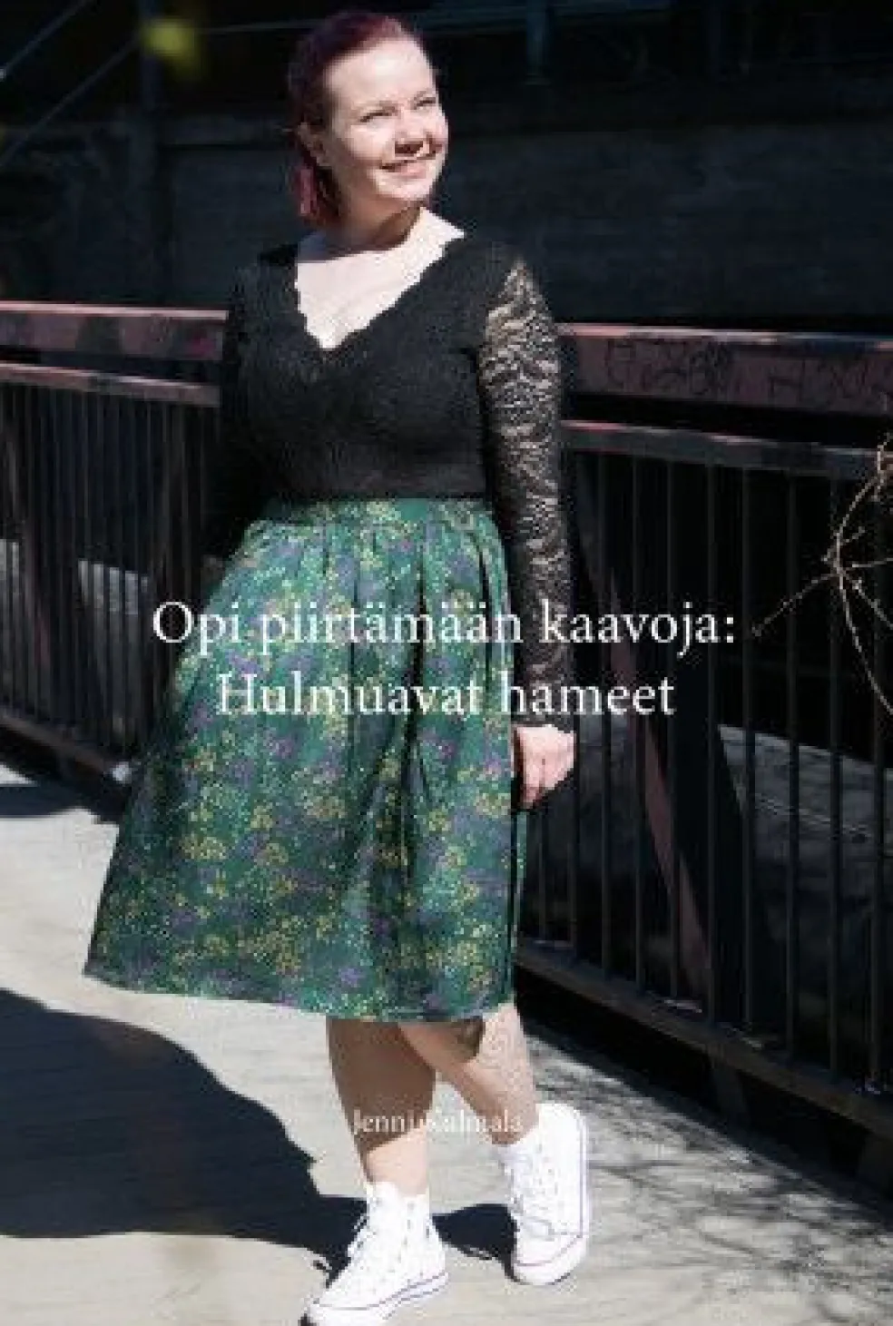 Opi piirtämään kaavoja: Hulmuavat hameet