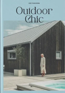 Outdoor chic