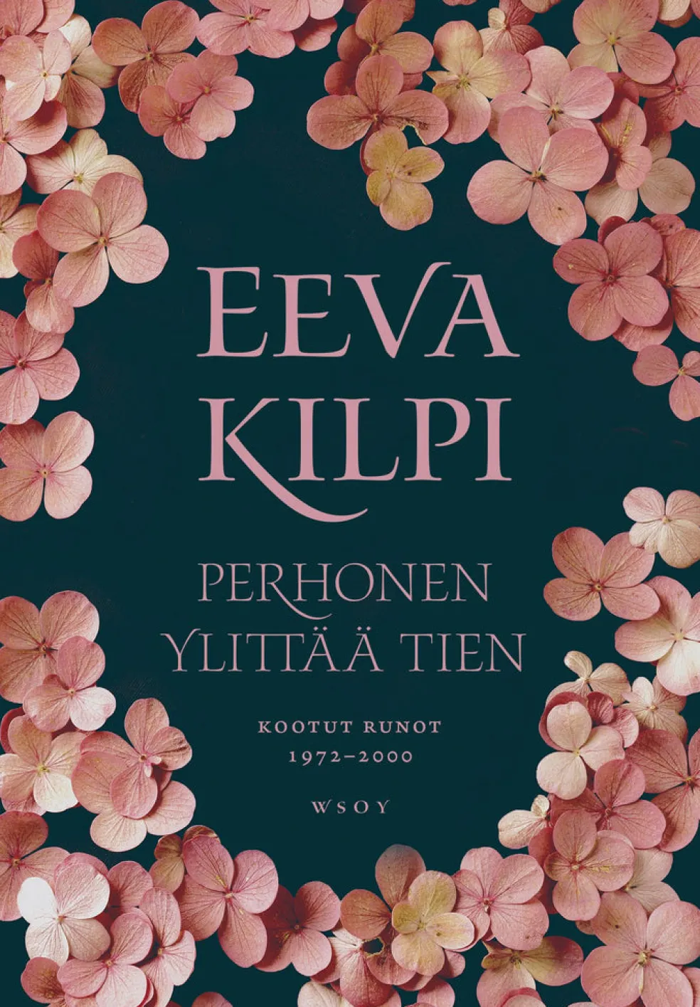 Perhonen ylittää tien